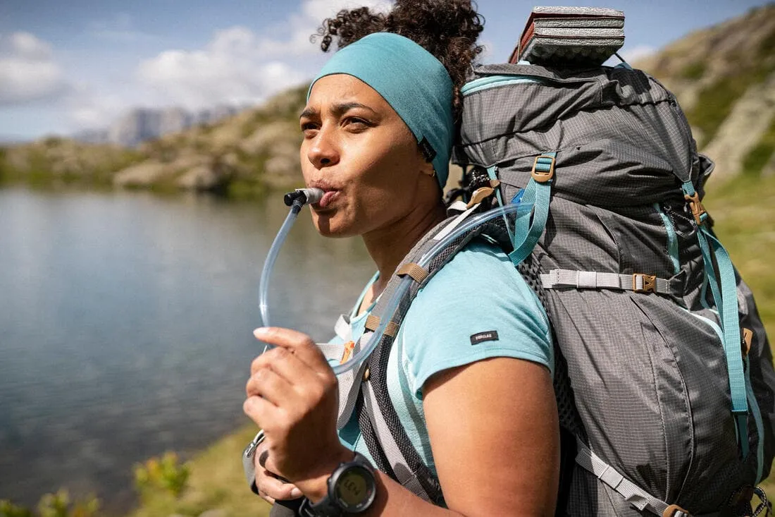 Sac à dos de trekking femme 55 10 l - mt500 air