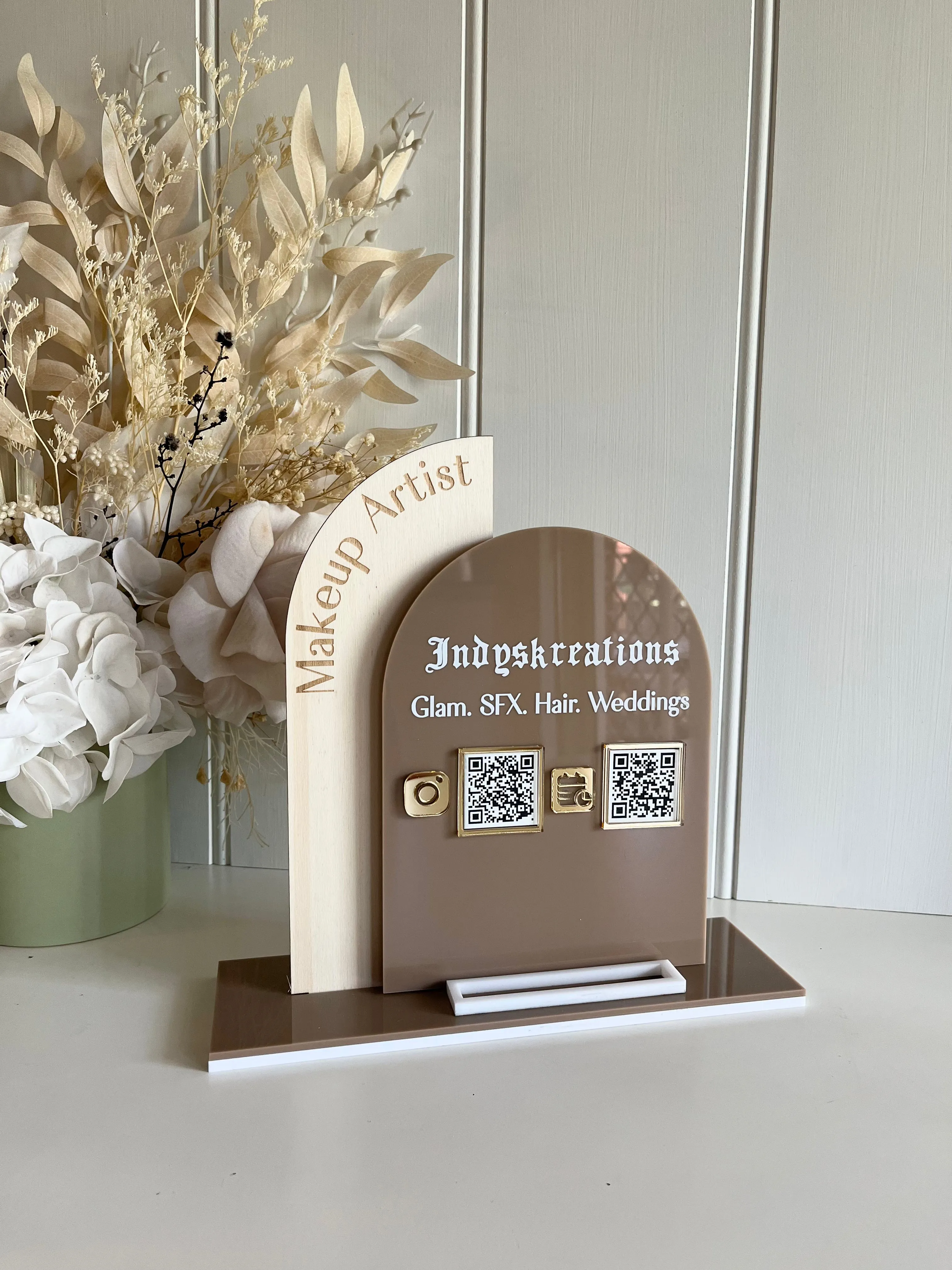 Semi   Arched Social Sign   Card Holder