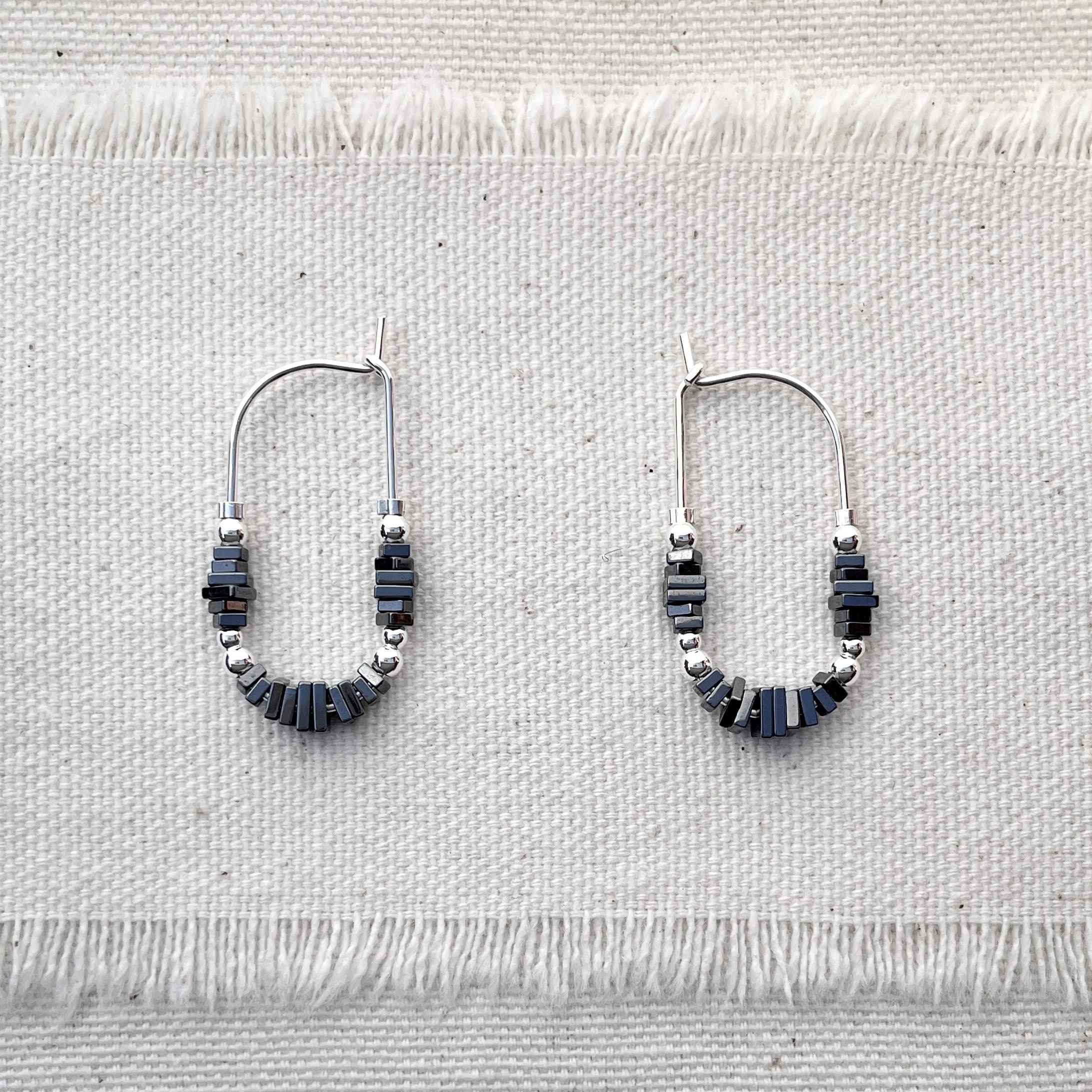 TESSÉRA Oblong Bead Hoops