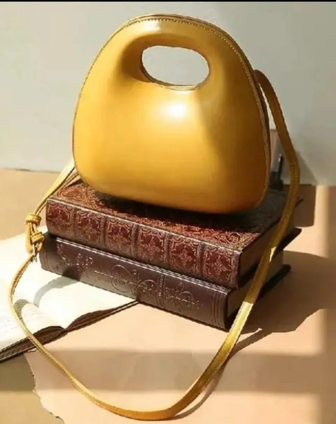 The Bubble Handbag