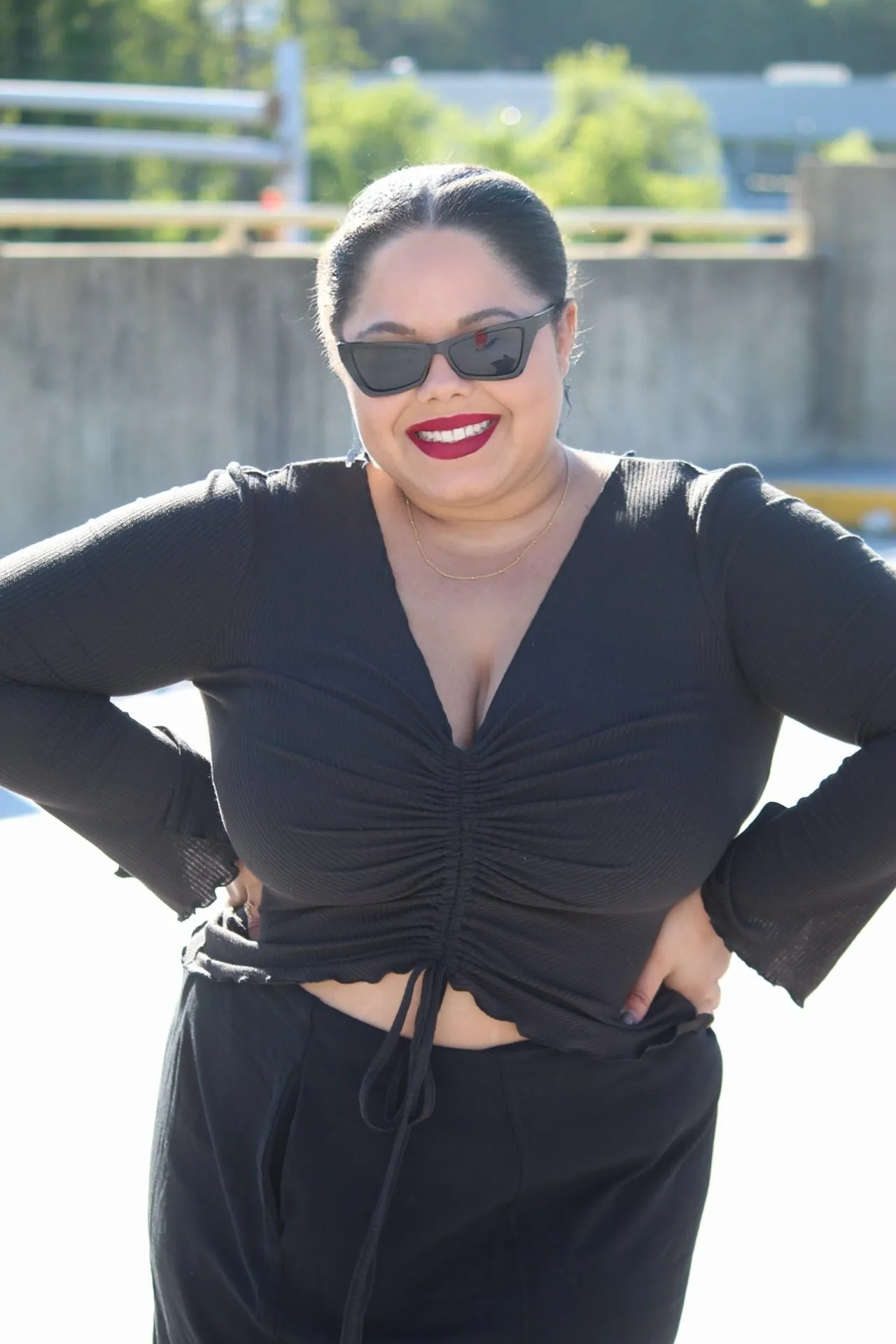 THE RUCHED SLIT SLEEVE BLACK TOP