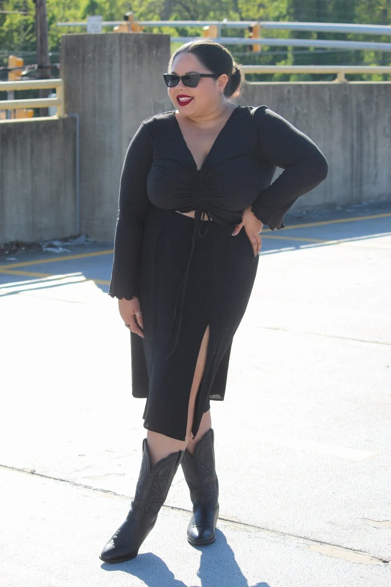 THE RUCHED SLIT SLEEVE BLACK TOP