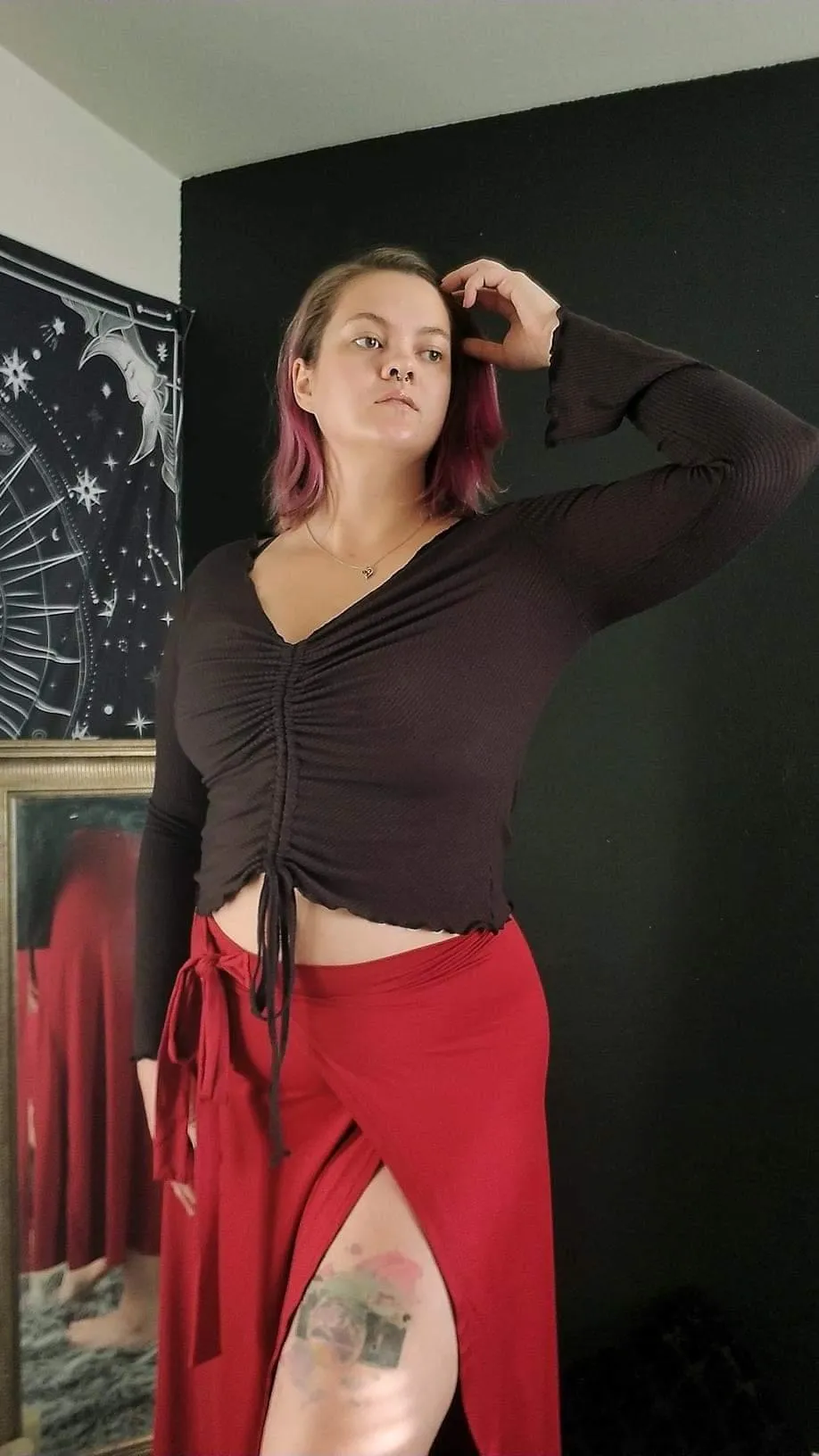 THE RUCHED SLIT SLEEVE BLACK TOP