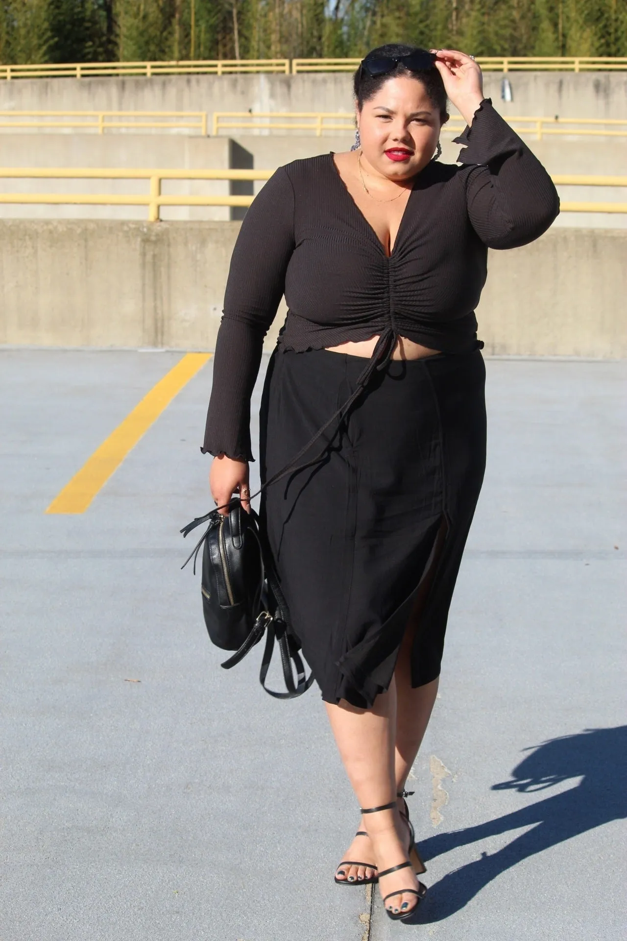THE RUCHED SLIT SLEEVE BLACK TOP