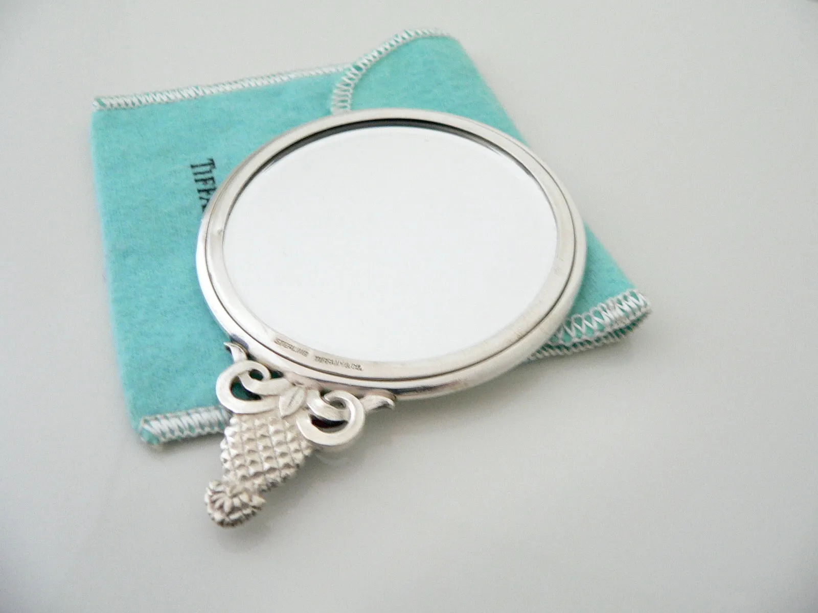 Tiffany & Co Silver Pineapple Handbag Bag Purse Mirror Vintage Love Gift Pouch