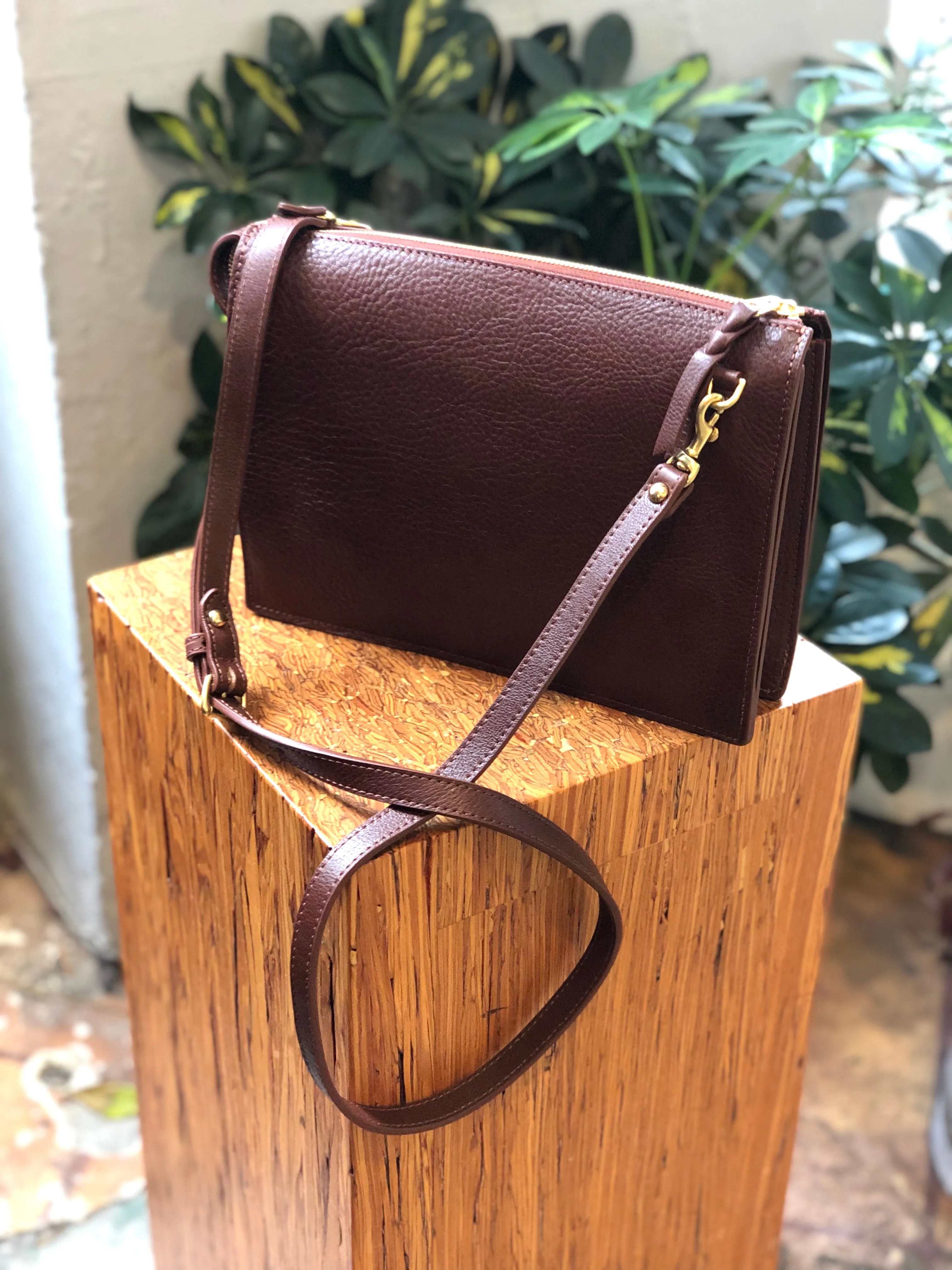 Tripp II Handbag Chestnut