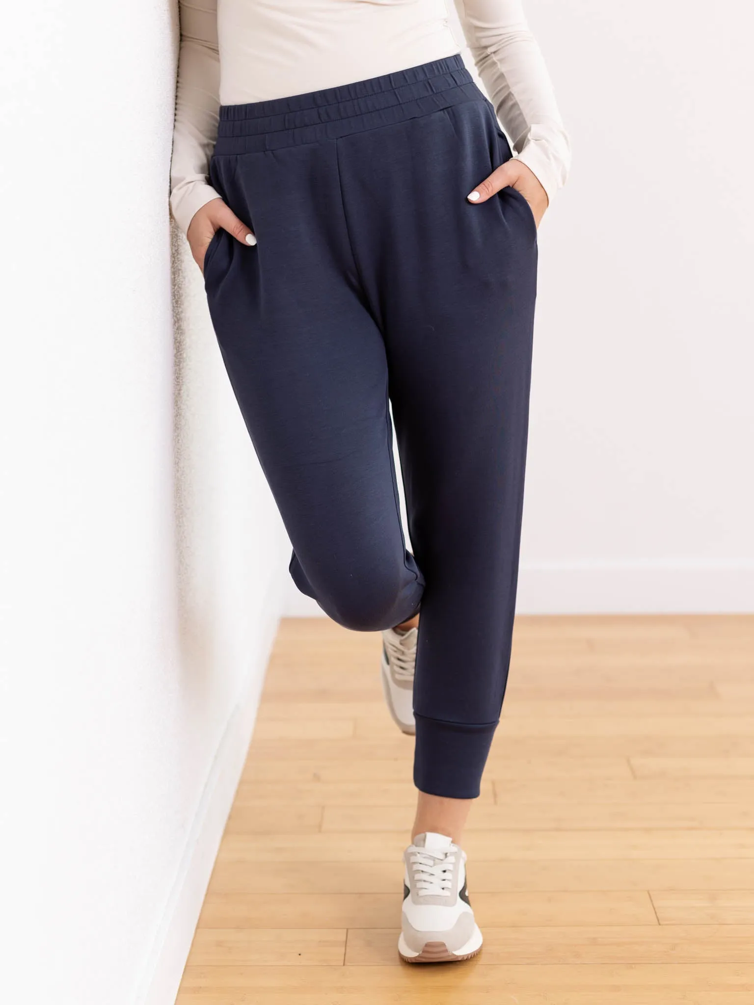 Varley The Slim Cuff Pant 25