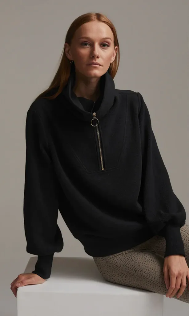 Vine Half Zip in Black