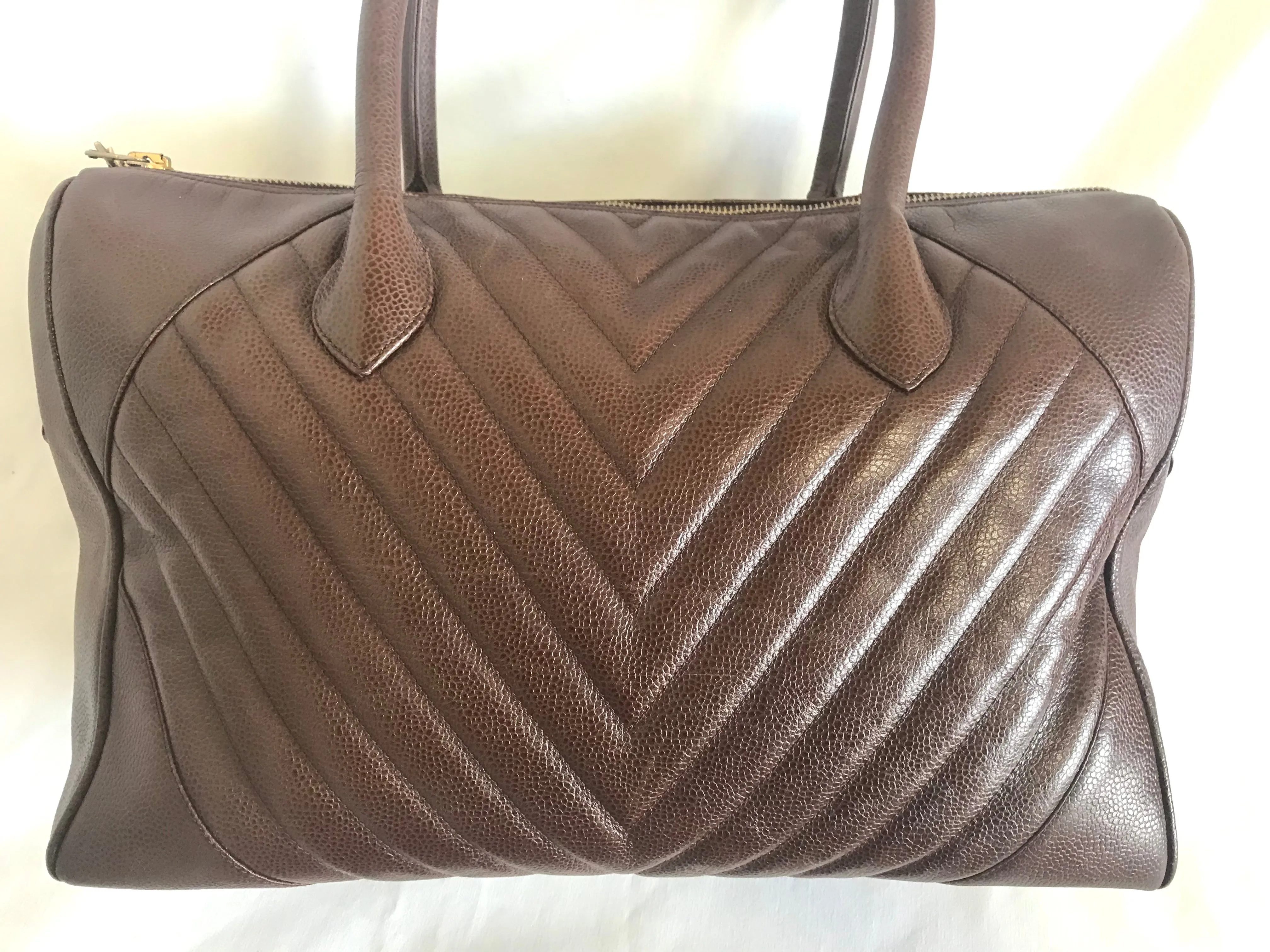 Vintage CHANEL brown caviarskin v stitch, chevron style bag, Speedy bag with golden CC charm. Classic purse for daily use.  060516re1