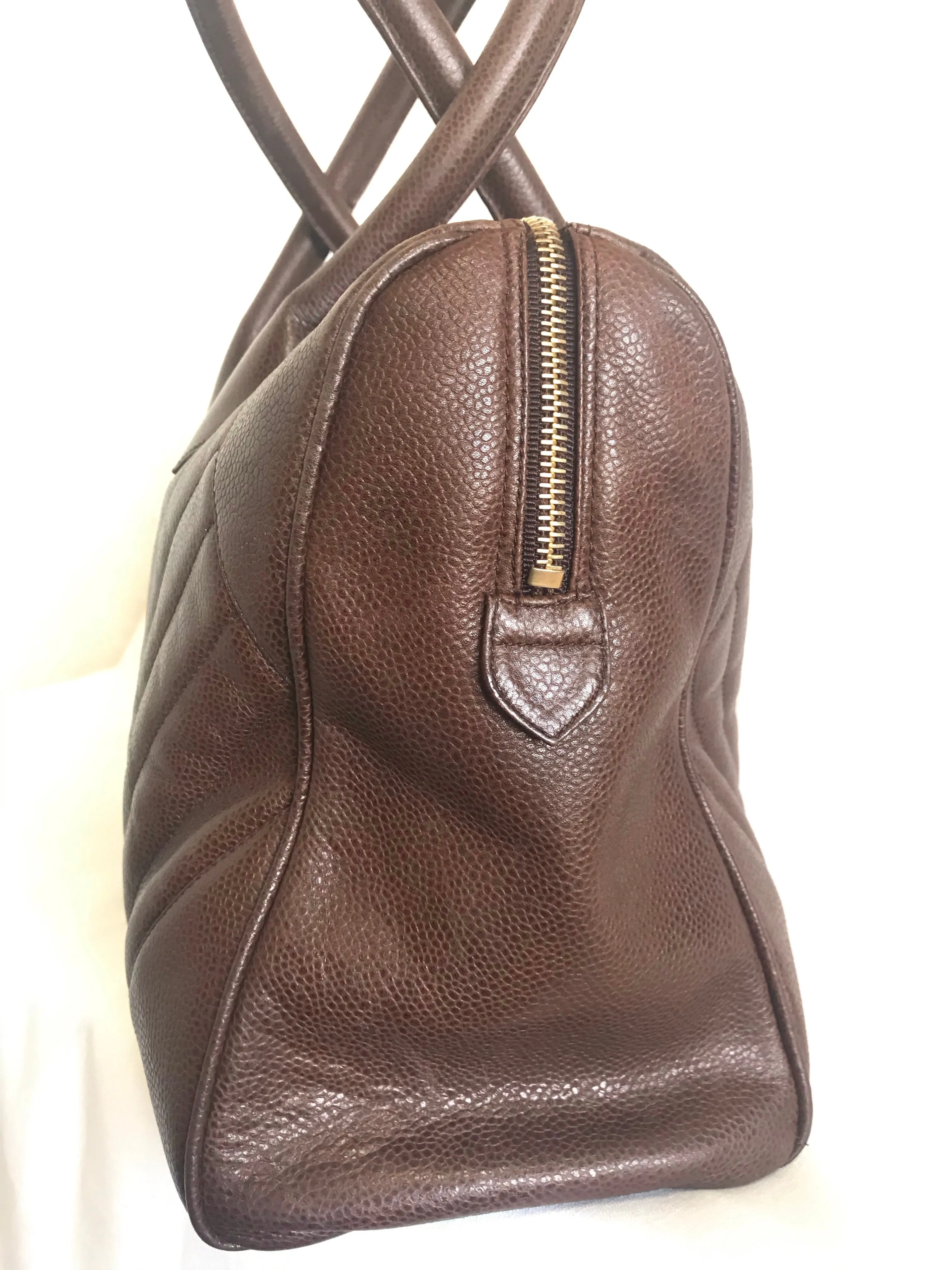 Vintage CHANEL brown caviarskin v stitch, chevron style bag, Speedy bag with golden CC charm. Classic purse for daily use.  060516re1