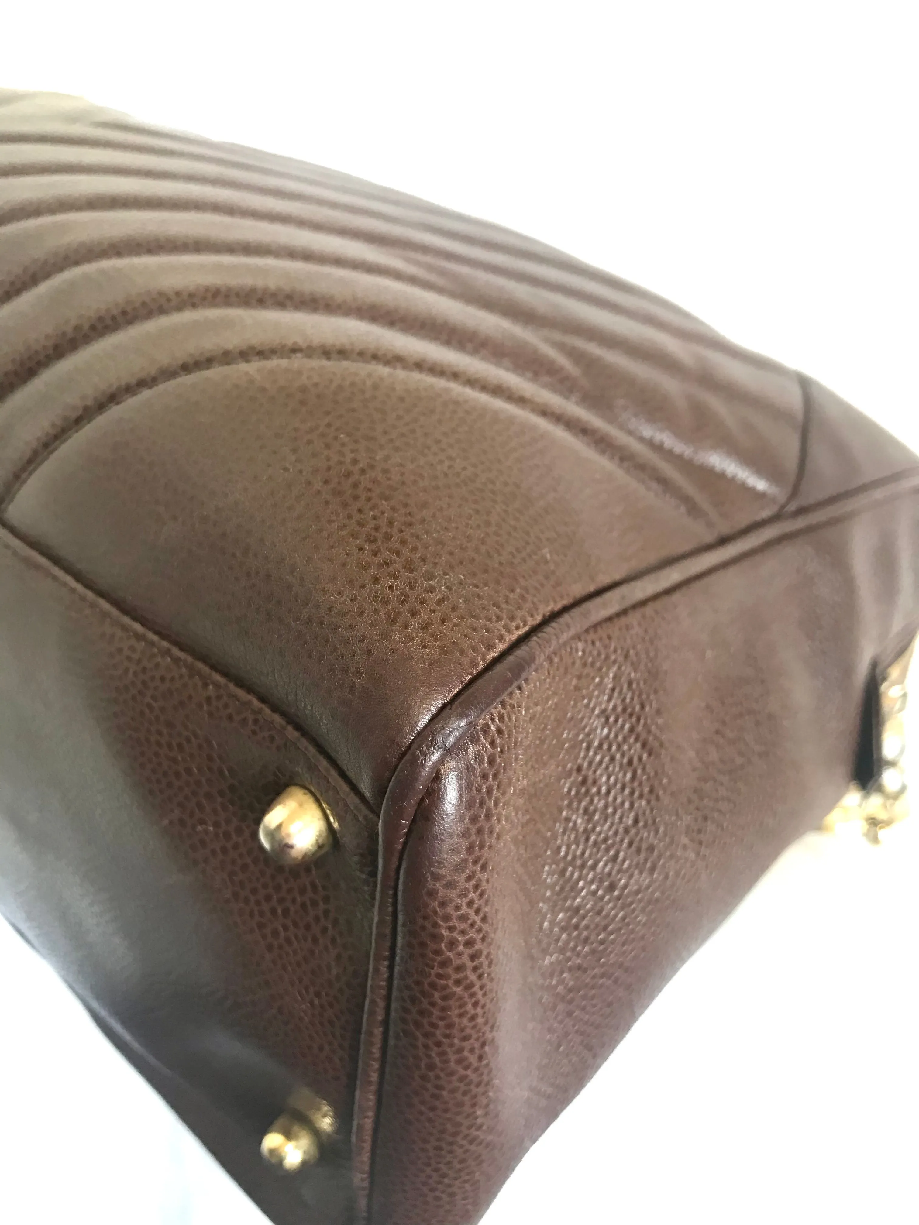Vintage CHANEL brown caviarskin v stitch, chevron style bag, Speedy bag with golden CC charm. Classic purse for daily use.  060516re1