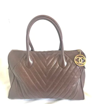 Vintage CHANEL brown caviarskin v stitch, chevron style bag, Speedy bag with golden CC charm. Classic purse for daily use.  060516re1