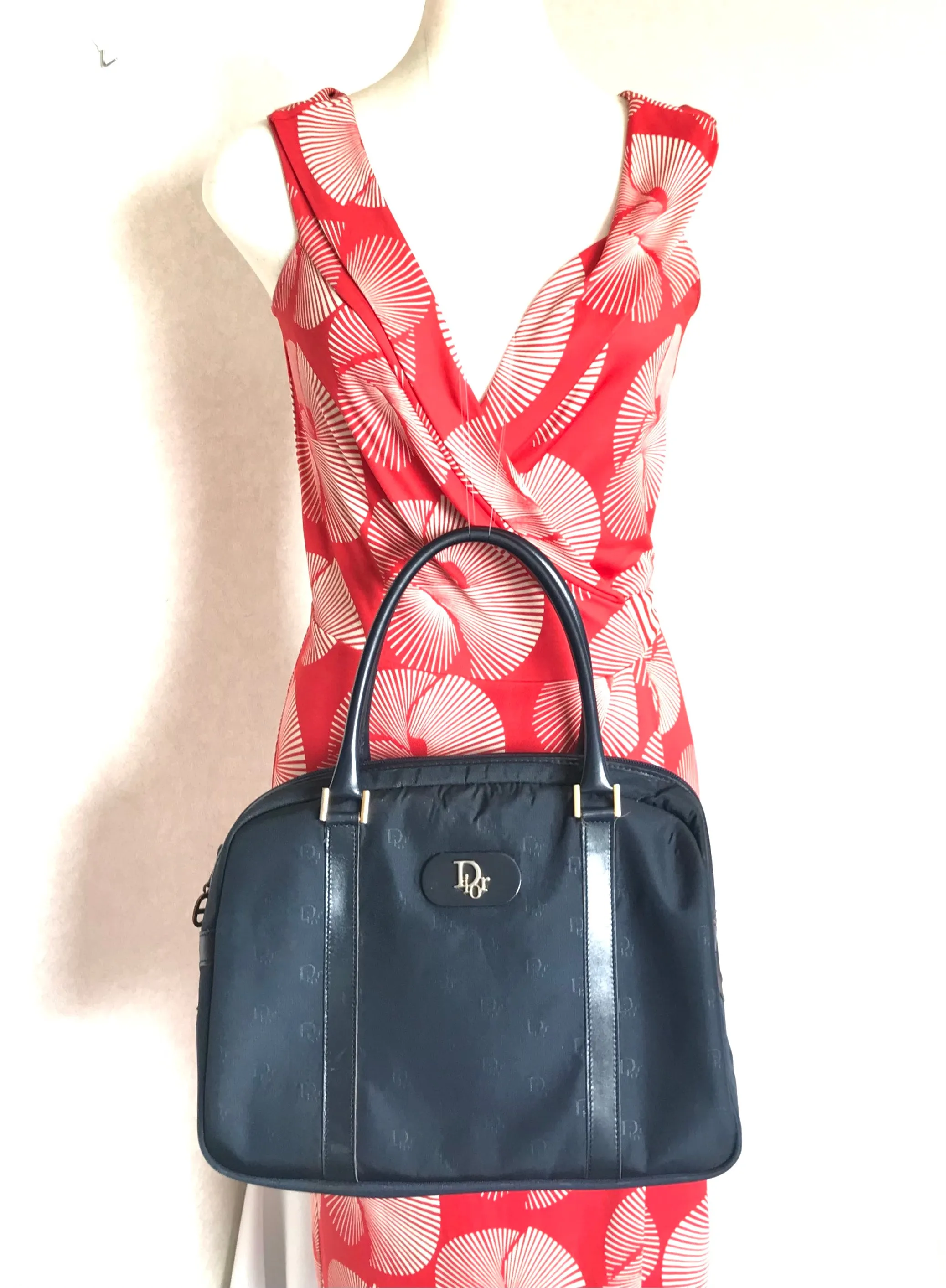 Vintage Christian Dior navy handbag with logo jacquard nylon and leather trimmings. Classic purse. 0506288e