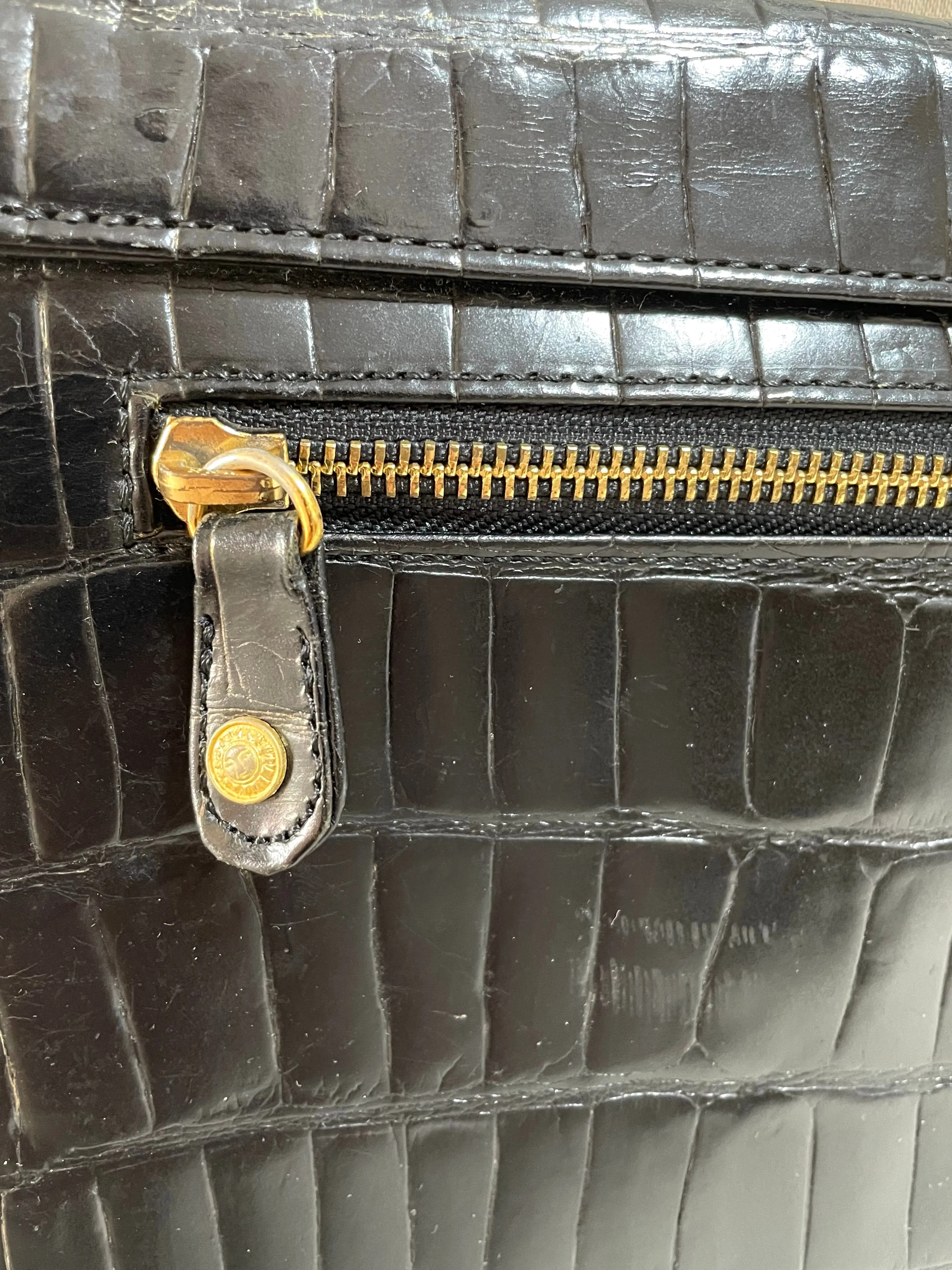 Vintage Gianni Versace black croc embossed leather handbag with Medallion Sunburst charms. Gorgeous masterpiece. 061104y1