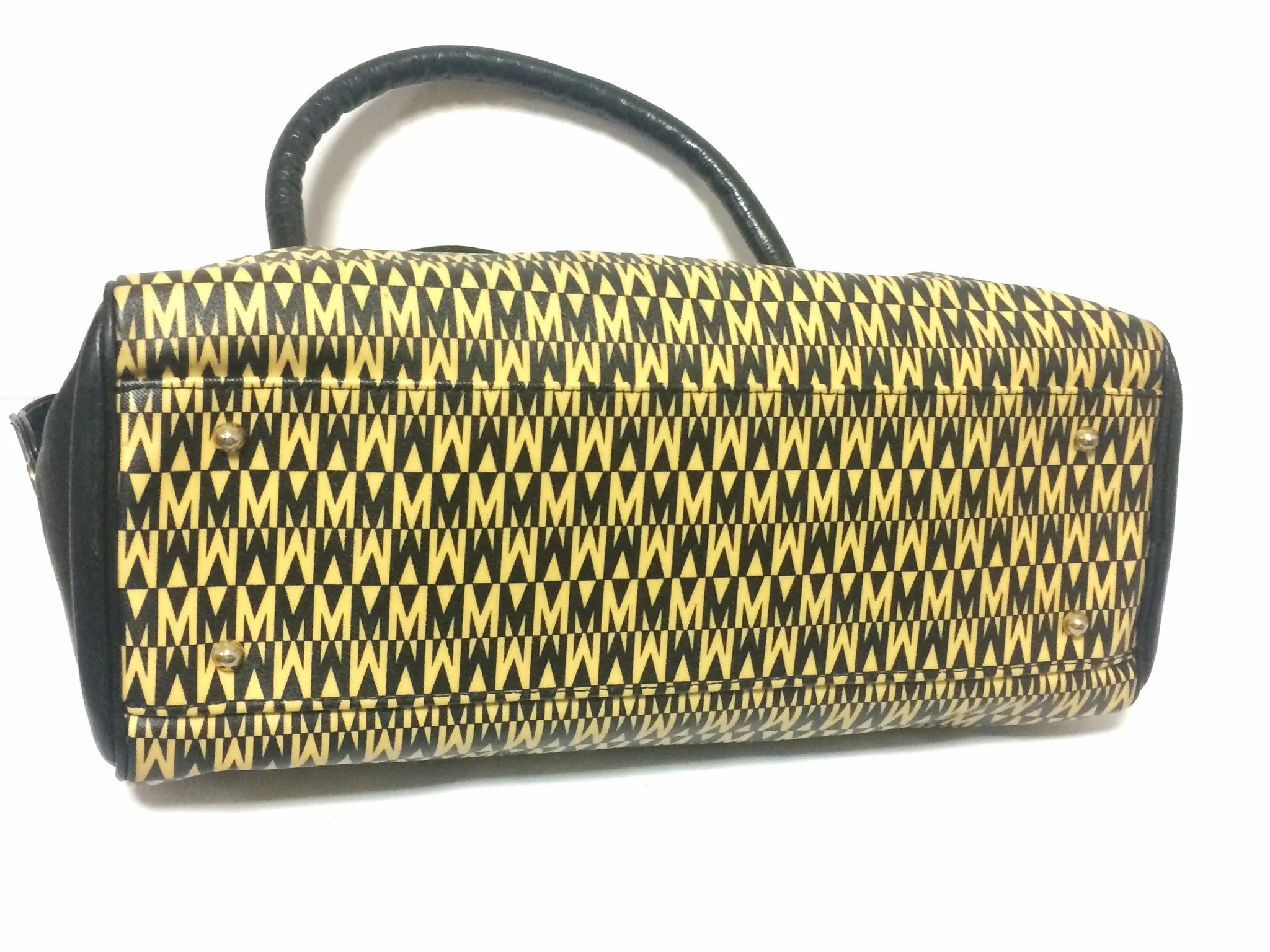 Vintage MOSCHINO black and ivory beige logo M print handbag, mini duffle bag with leather trimmings and golden M charms. 060521re1
