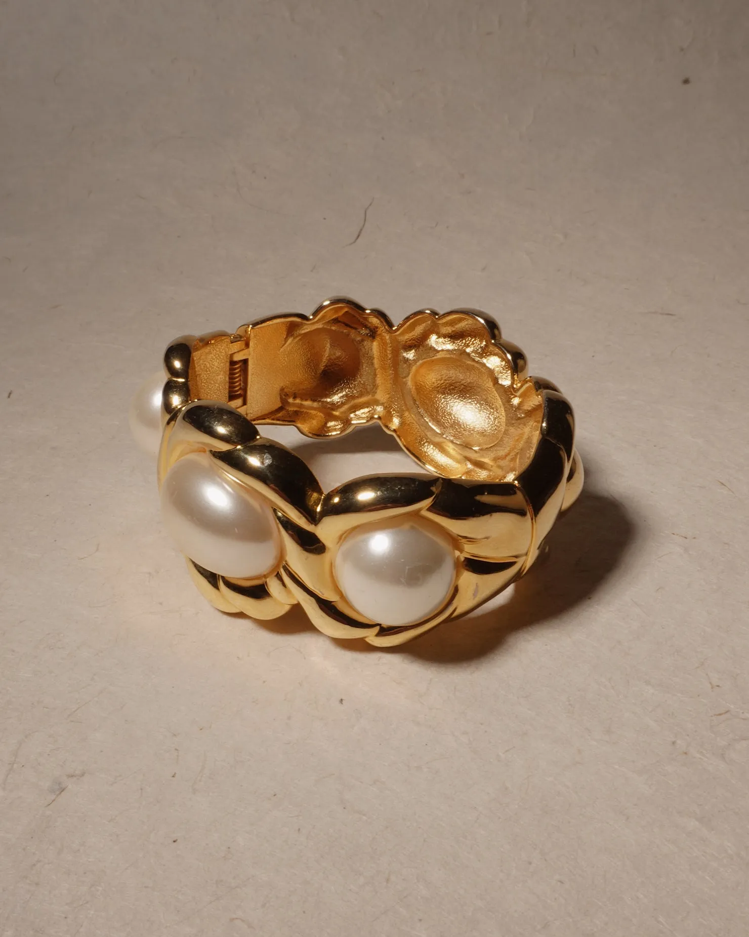 Vintage Oversized Pearl Cabochon Bracelet44