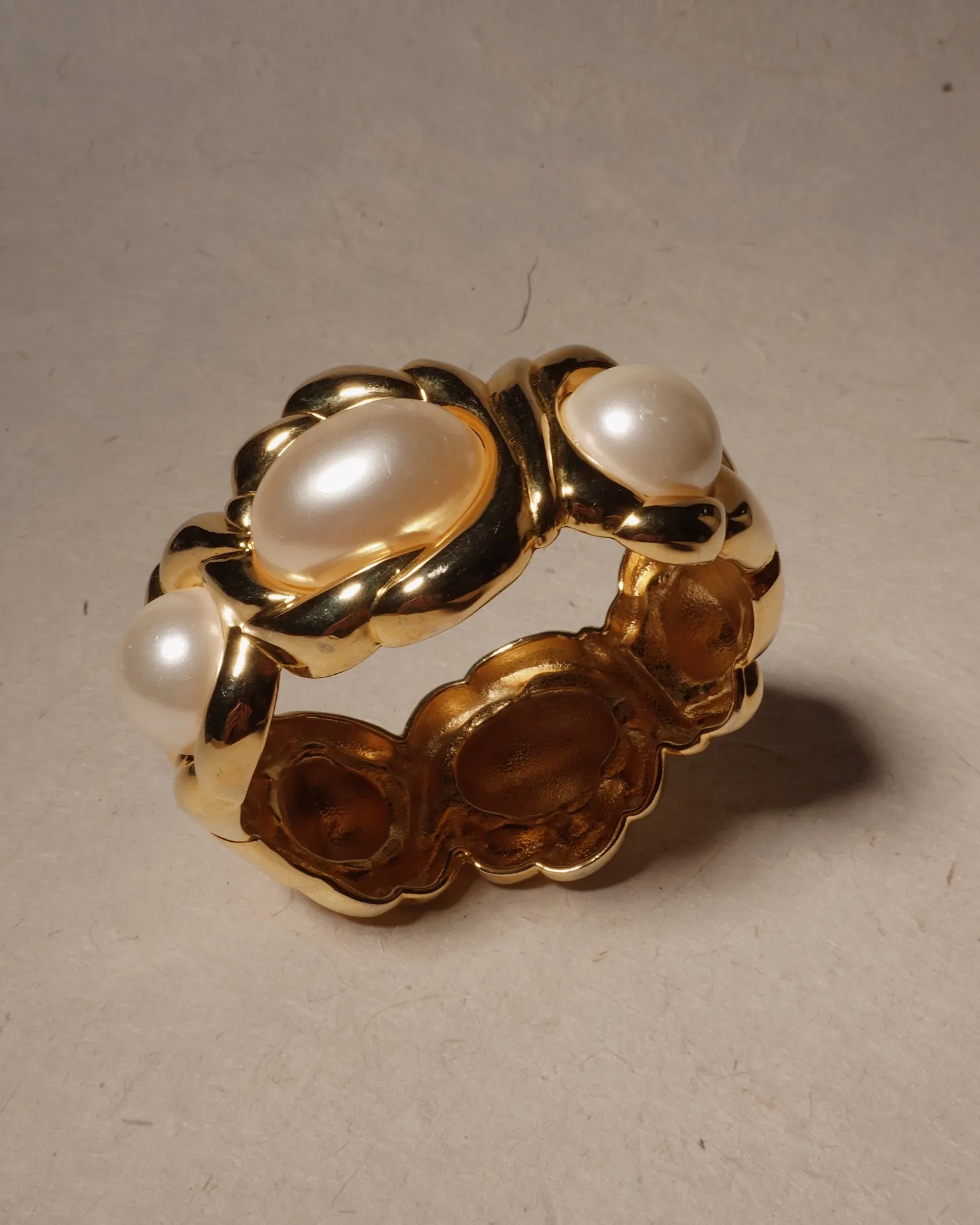 Vintage Oversized Pearl Cabochon Bracelet44