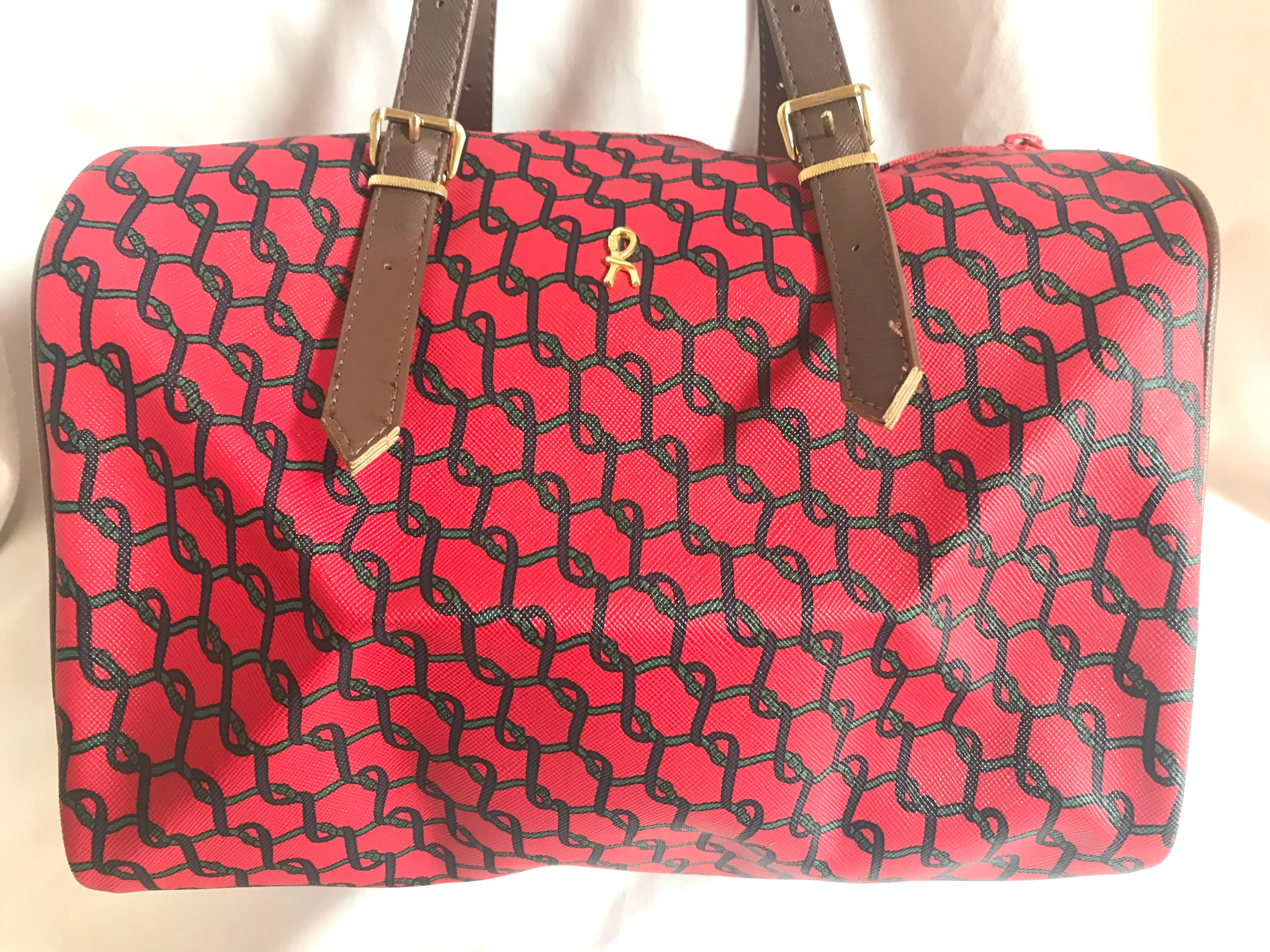 Vintage Roberta di Camerino red, green and navy duffle style purse with gold tone R logo charm. TALON zipper. 050315r2