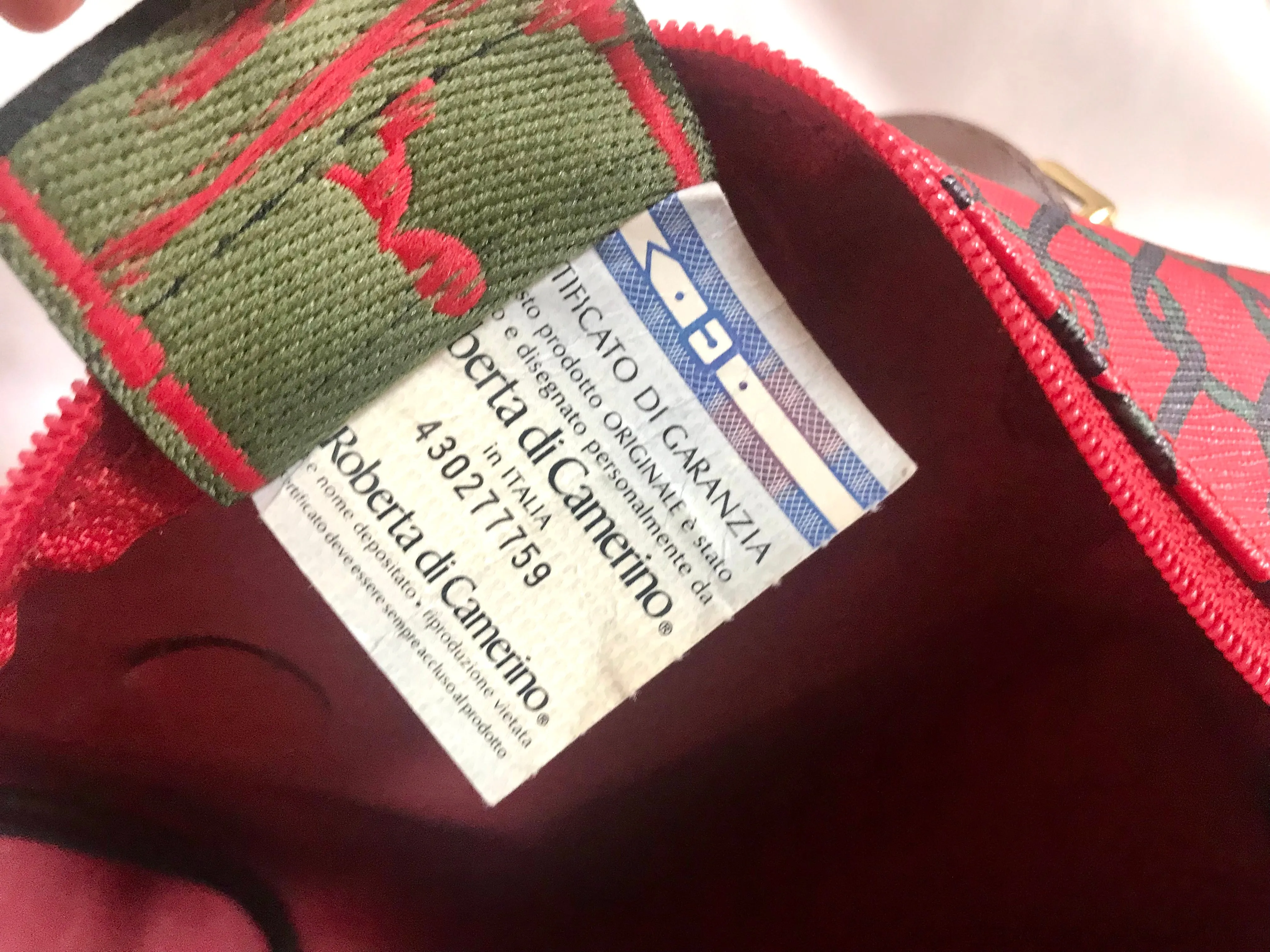 Vintage Roberta di Camerino red, green and navy duffle style purse with gold tone R logo charm. TALON zipper. 050315r2