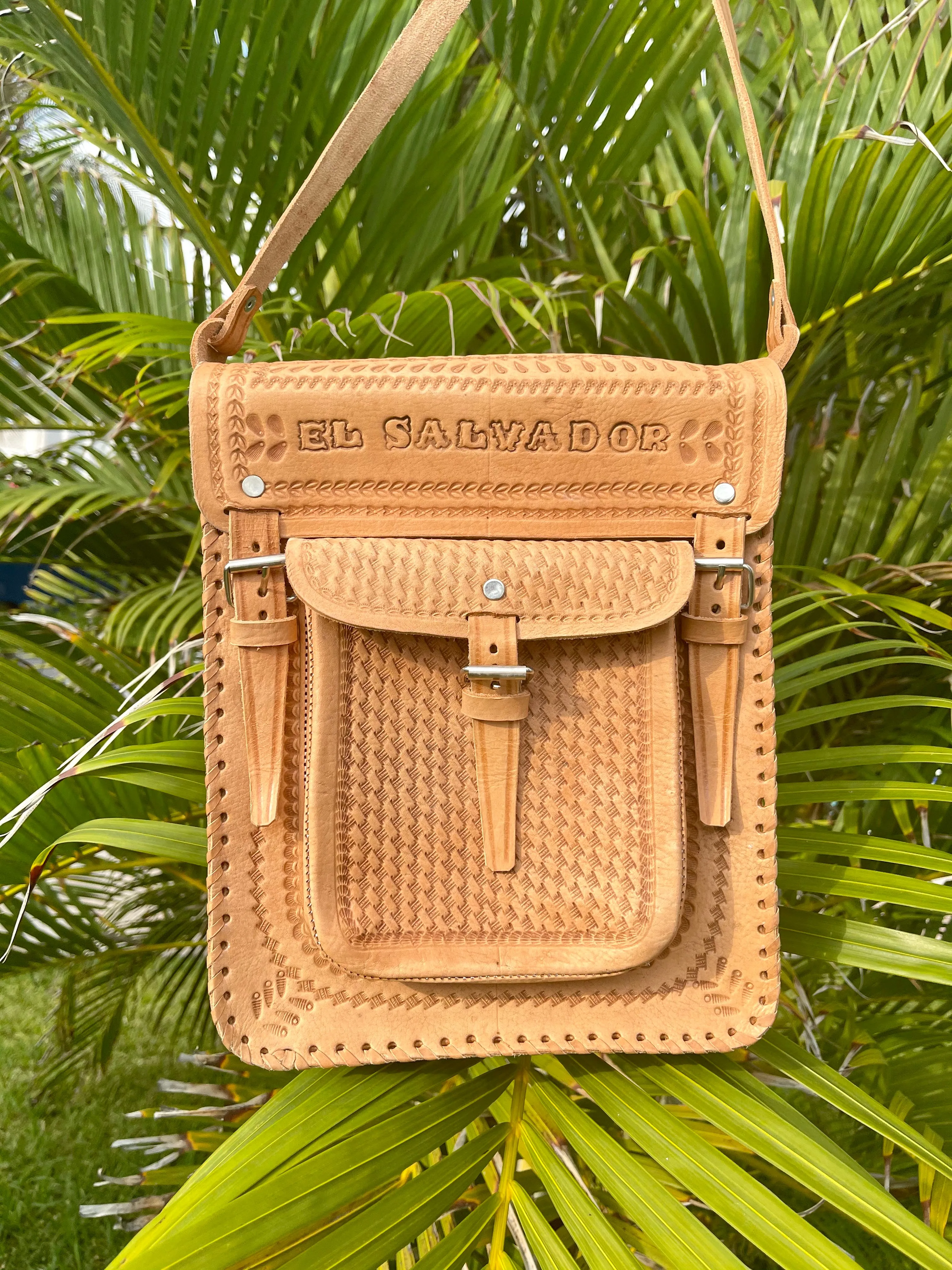 XLarge Natural Handmade Leather Purse- ONLY ONE- Cartera de Cuero Puro